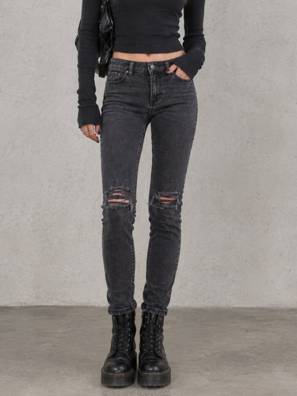 American Eagle Black Charcoal Skinny Jeans Size 0 Distressed Stretch Denim